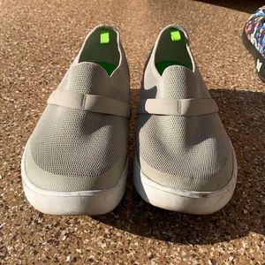 Oofos sneakers